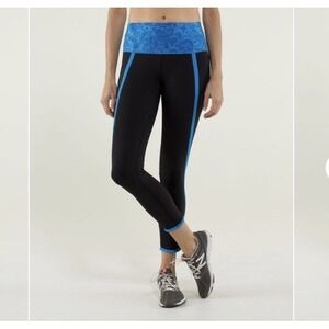 Lululemon Can't Stop Crop Pants Size 6 Black / Paisley Cornflower
